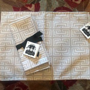 NWT Set of 12 Placemats and Dinner Napkins